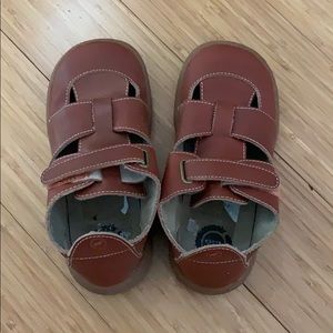 Boys Livie & Luca Camel Leather Sandals sz 13
